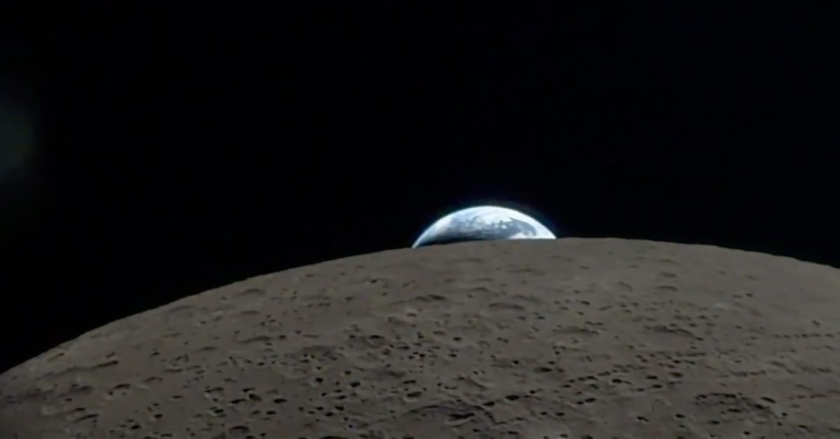 NASA astronaut captures Earthset from lunar orbit amid record human separation in space