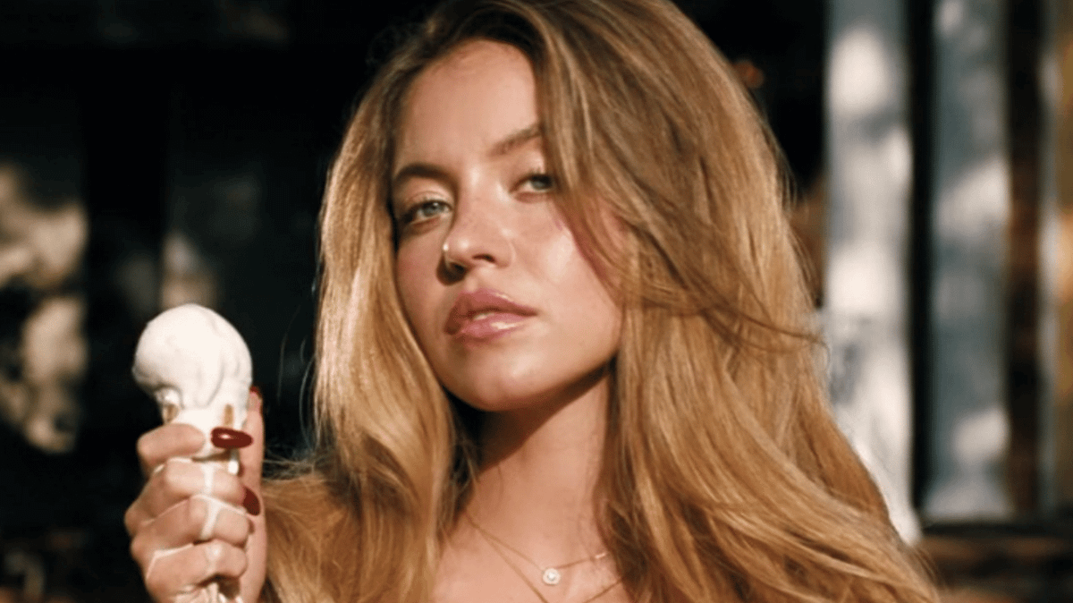 Sydney Sweeney appears fully nude in Euphoria Season 3 Episode 2 as Cassie films adult content for OnlyFans